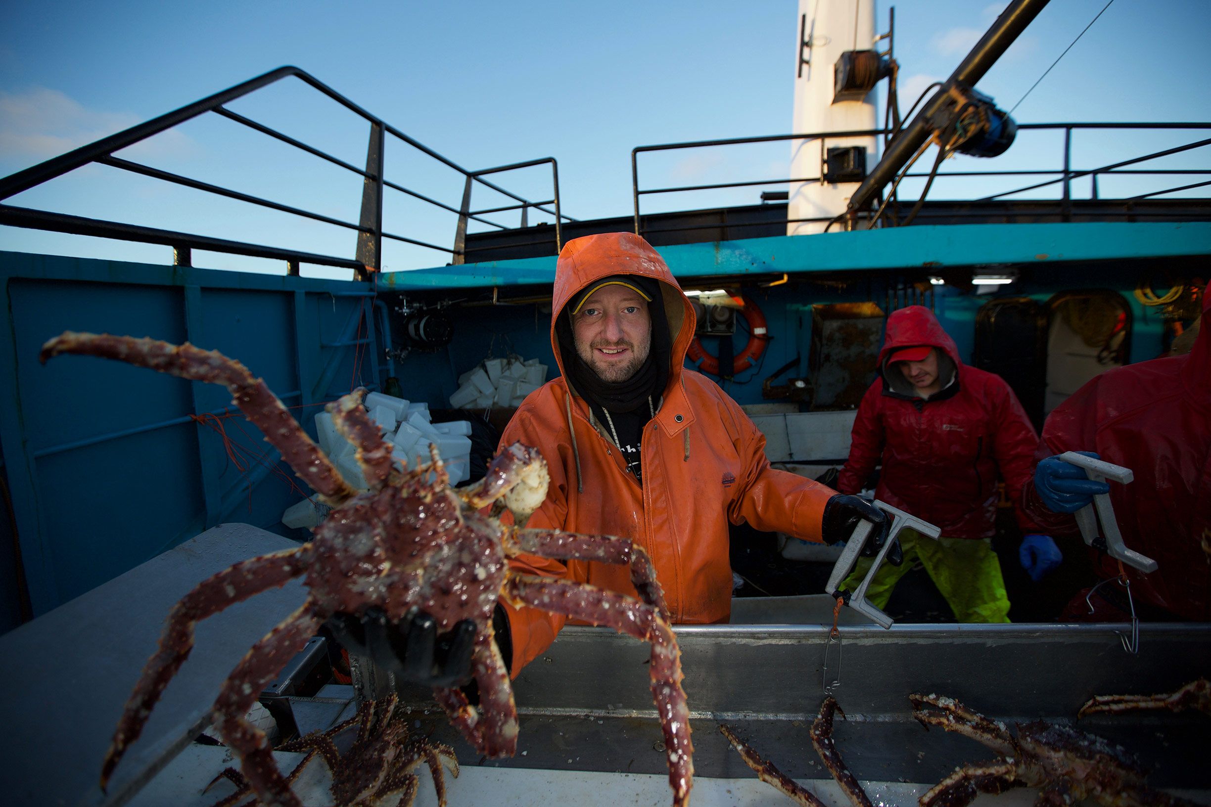 how much money do crab fishermen make a year